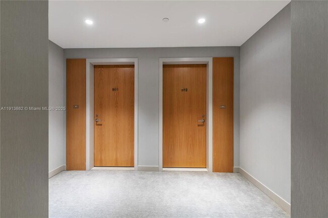 Building Photo - 500 Alton Rd