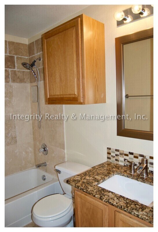 Building Photo - 6056 Raleigh Cir