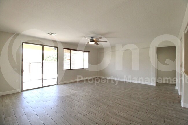 Building Photo - 19350 E Carriage Way