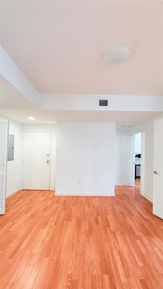 Building Photo - 601 NE 23rd St