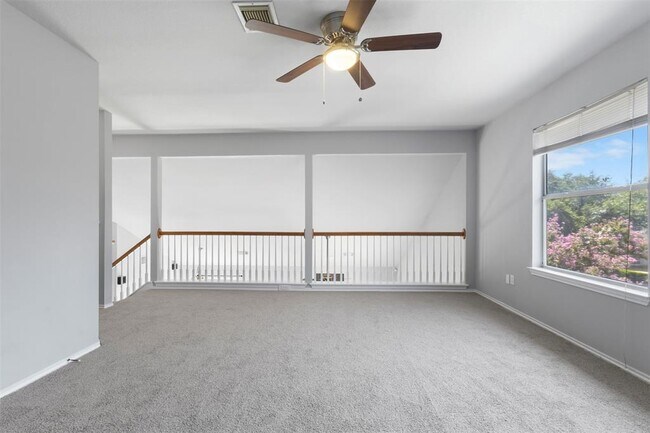 Building Photo - 13400 Bolivia Dr
