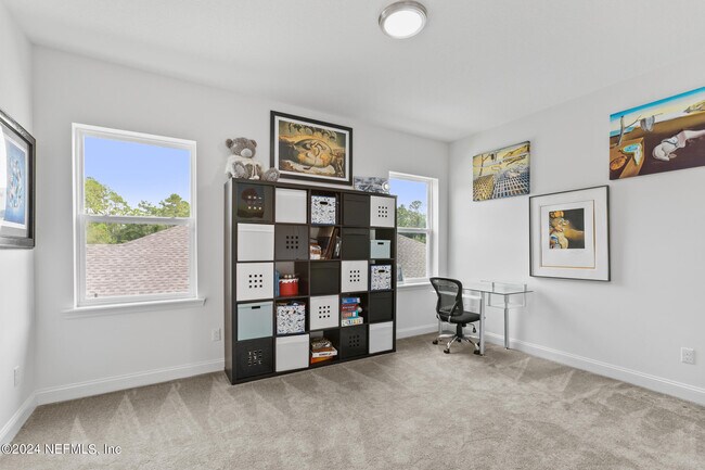 Building Photo - 452 Quail Vista Dr