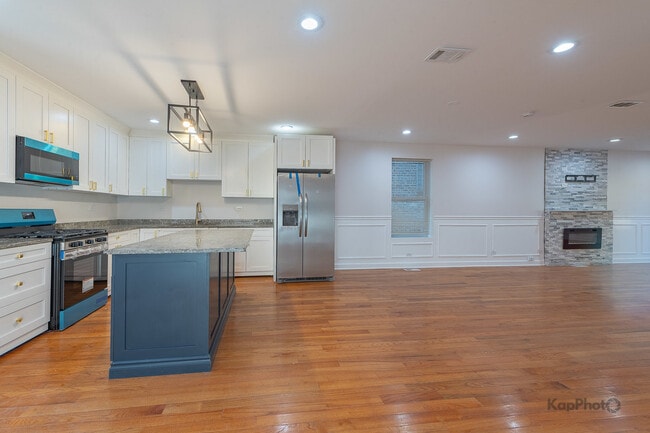 Building Photo - 527 N Ridgeway Ave