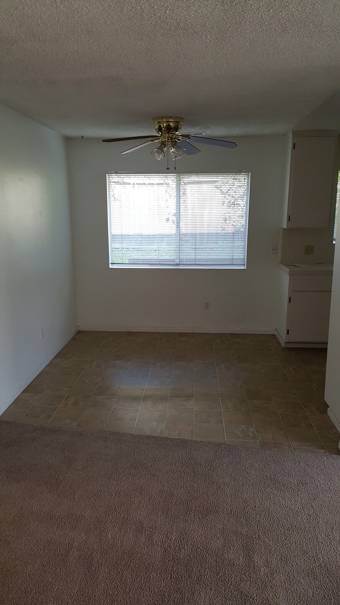Building Photo - 522 W Fallbrook St