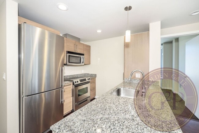 Building Photo - Hayes Valley - 2 BR, 2 BA Condo 947 Sq. Ft...