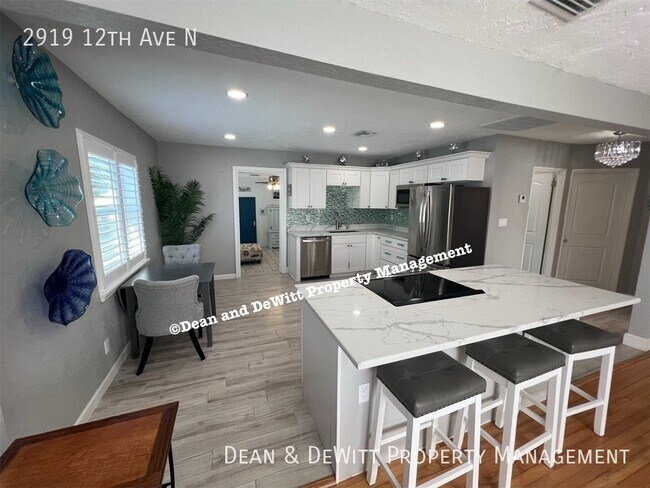 Building Photo - 2919 12th Ave N