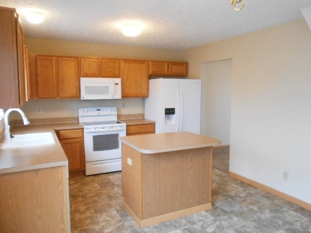 Building Photo - 1560 Mallard Cir E