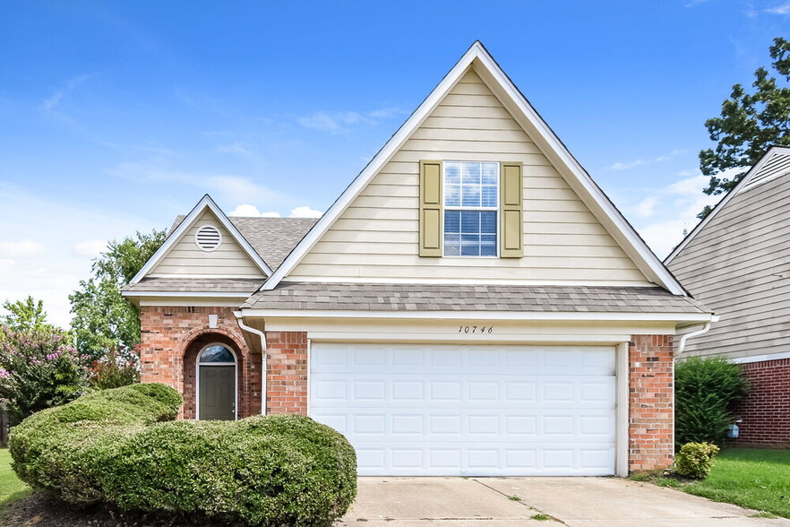 Primary Photo - 10746 Pecan View Dr