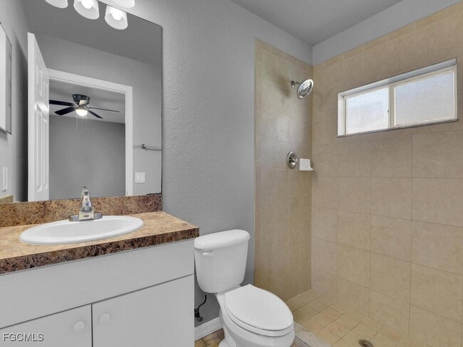 Building Photo - 801 Meadow Rd