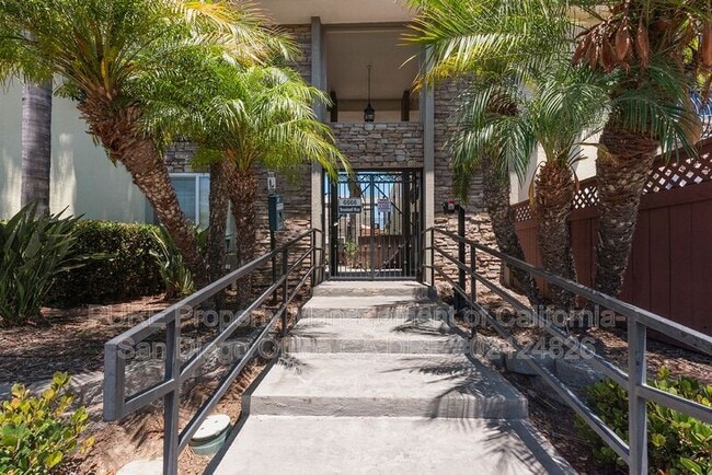 Building Photo - 6666 Beadnell Way