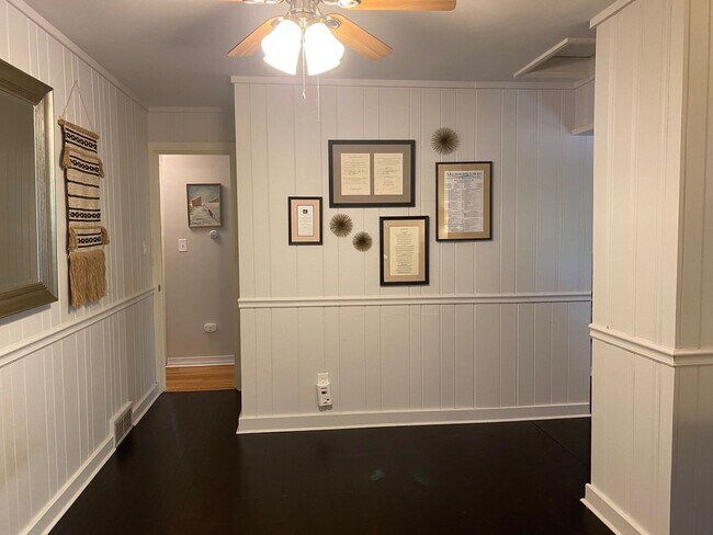 Building Photo - North AVL - Spacious Home with Large Yard ...