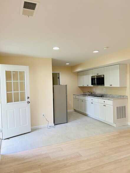 Building Photo - 2416 Neabsco Creek Ct