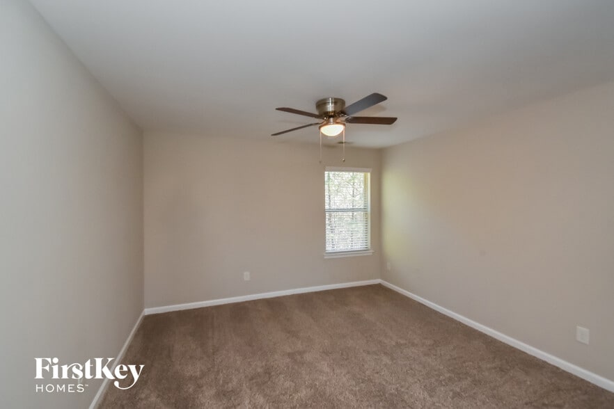 Building Photo - 6709 Oak Hill Pl