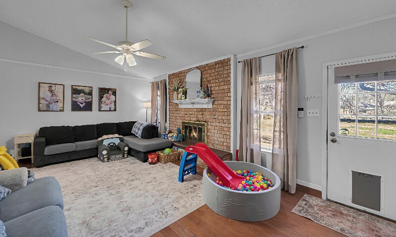 Building Photo - 400 Patricia Dr