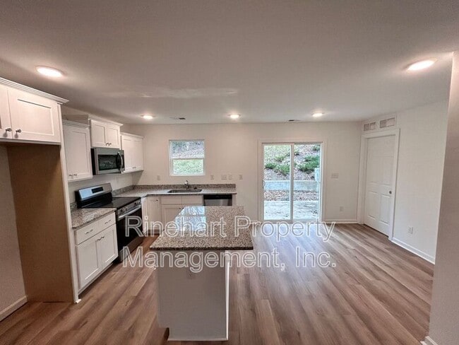 Building Photo - 1625 State Rd S-29-611