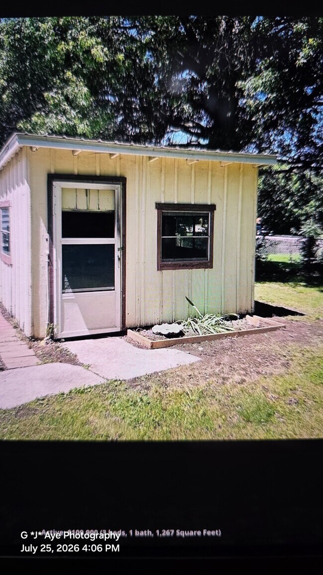 Building Photo - 1825 Bunsen Ave