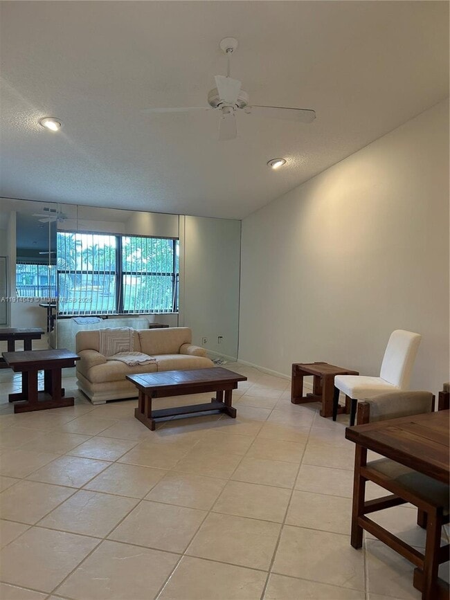 Building Photo - 469 Long Bow Ct