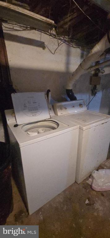 Building Photo - 3258 N Park Ave