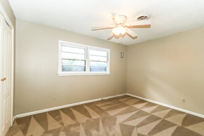 Building Photo - Beautiful 3 Bedroom Home in Central Lubbock