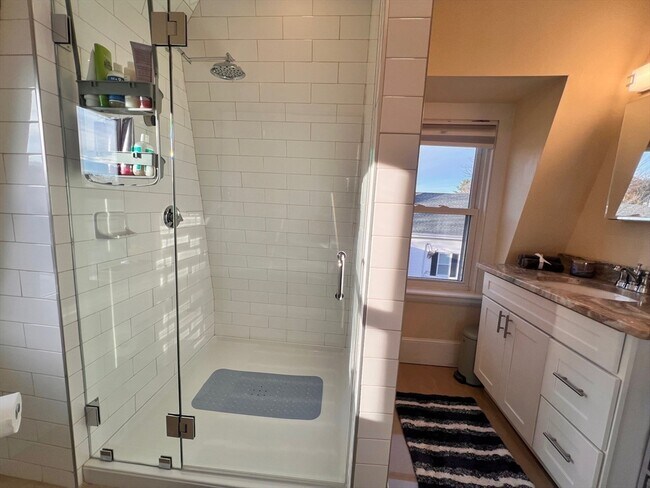 Building Photo - 17 Emerson St