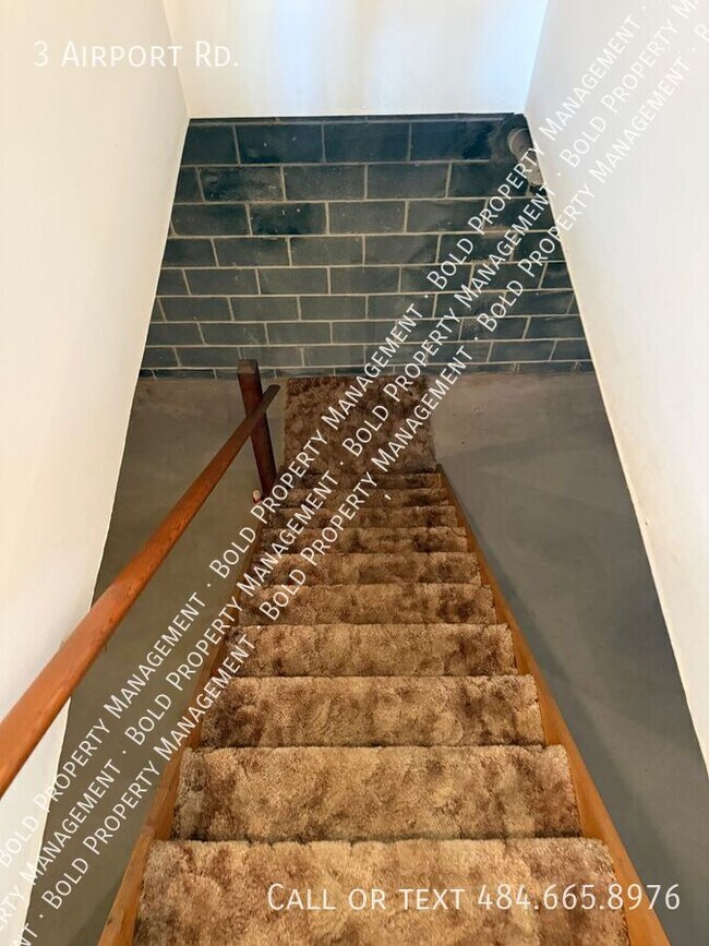 Building Photo - 3 Airport Rd