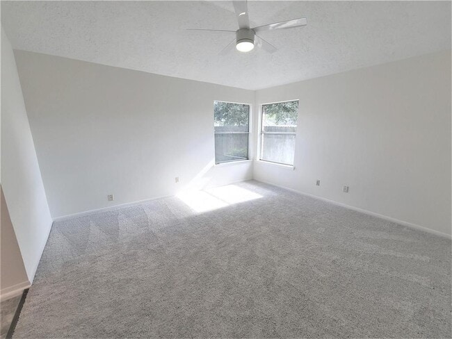 Building Photo - 915 Valley Ranch Dr