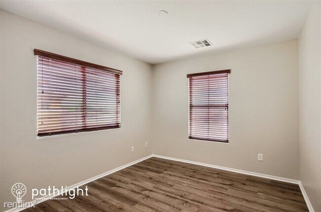 Building Photo - 5 br, 3 bath House - 1480 Anna Drive UNIT