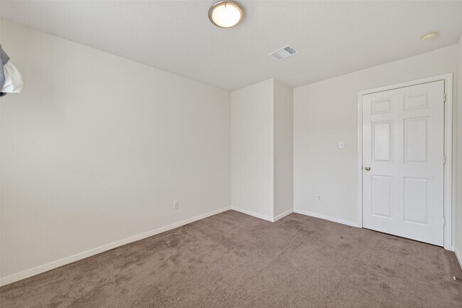 Building Photo - 21327 Branford Hills Ln