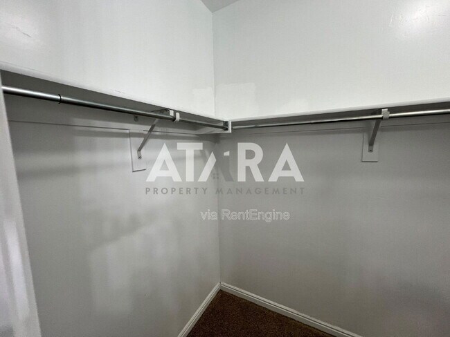 Building Photo - 11447 Open View Ln