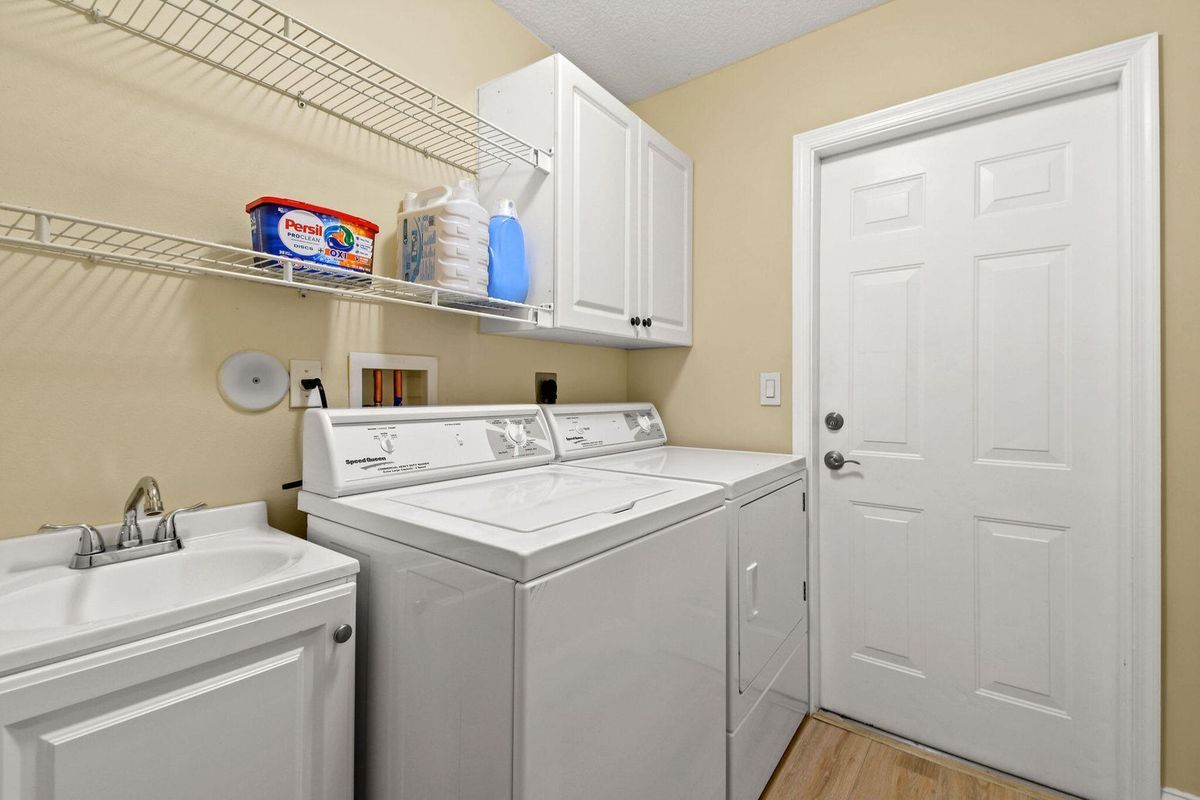 Building Photo - 17861 Winterhawk Trail