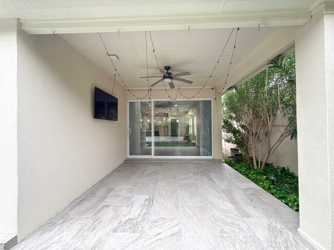 Building Photo - 3128 Rosco Dr