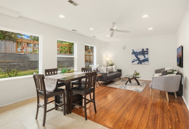 Building Photo - 18811 SE 42nd St