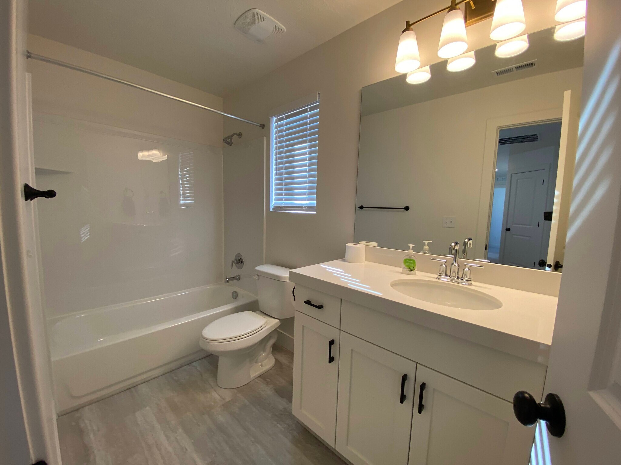 BATHROOM #1 - 4572 E Fall Harvest Rd