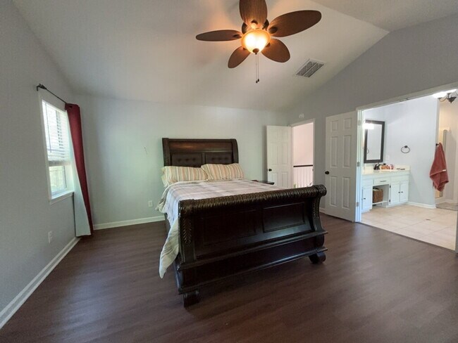 Building Photo - 1009 Ariel Ct