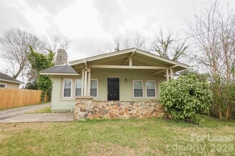 Building Photo - 303 Devine Ave