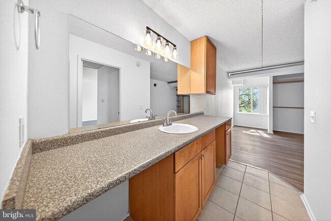 Building Photo - 60 S Van Dorn St