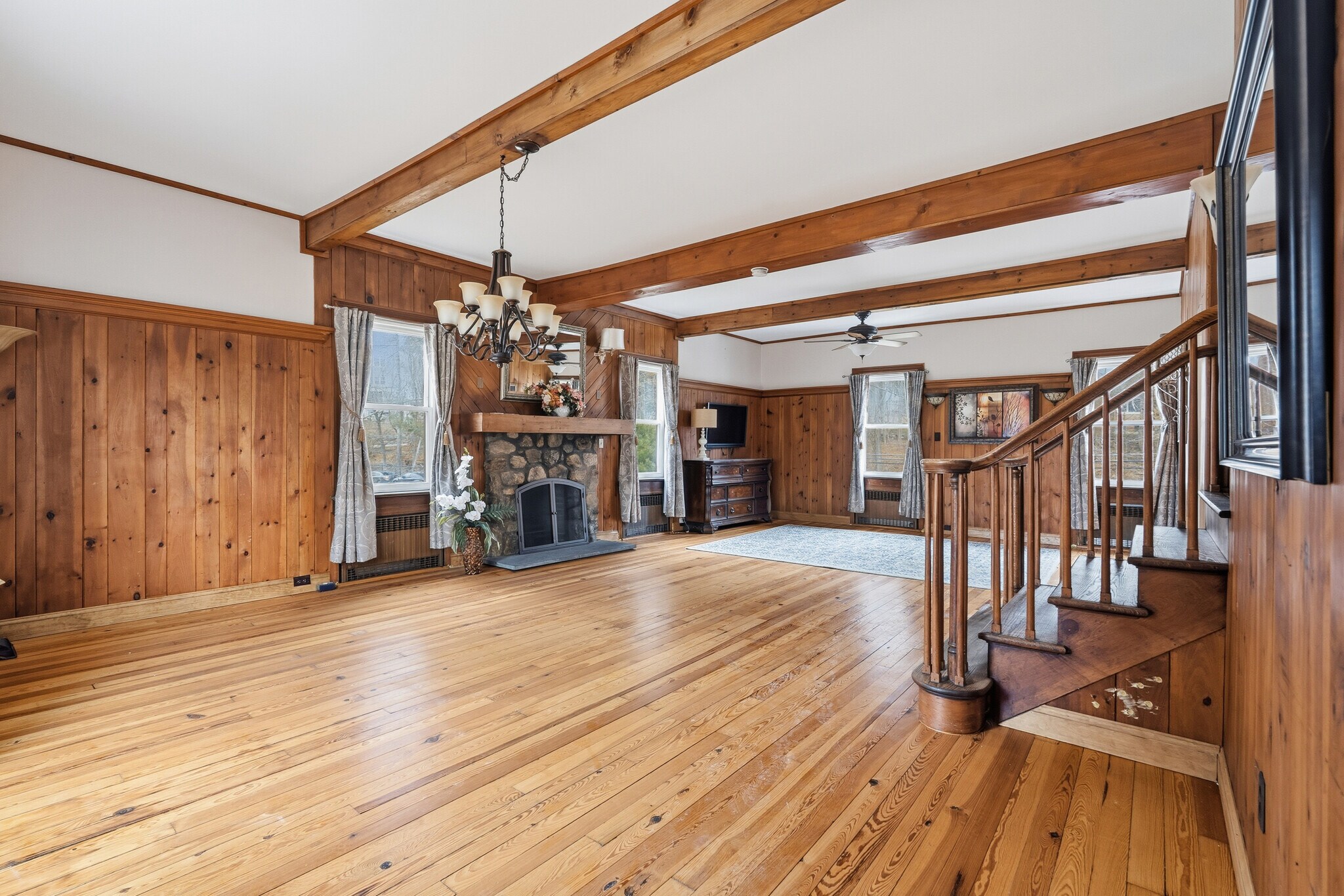 Building Photo - 11 Oakdale Mnr