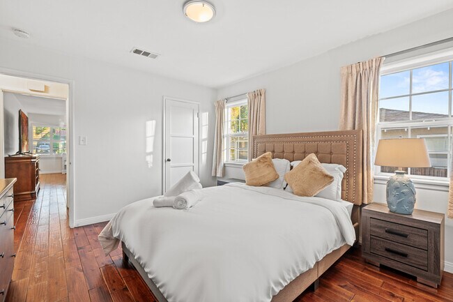 Building Photo - 1751 Belmont Ave