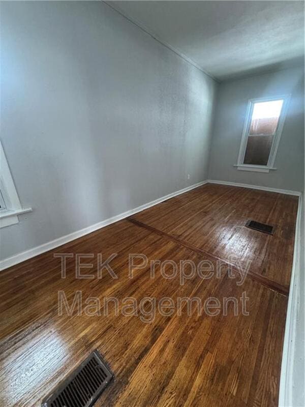 Building Photo - 5 Laser St