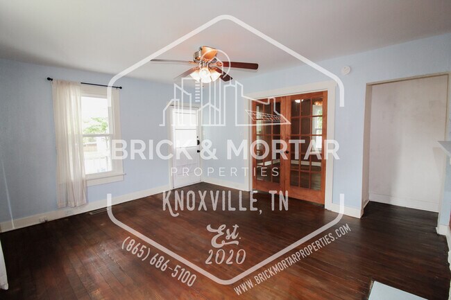 Building Photo - 427 E Caldwell Ave