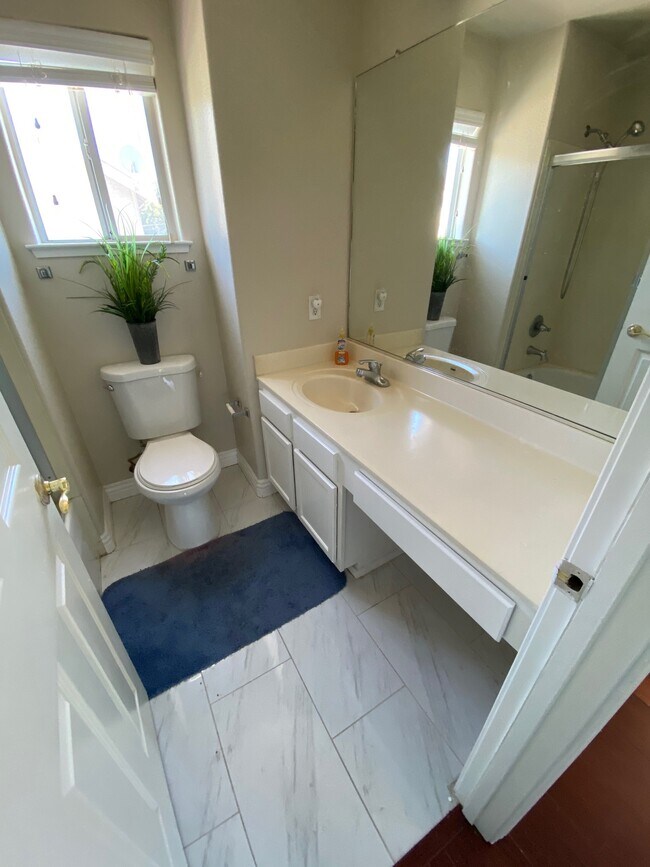 Building Photo - 1101 Panoche Ct