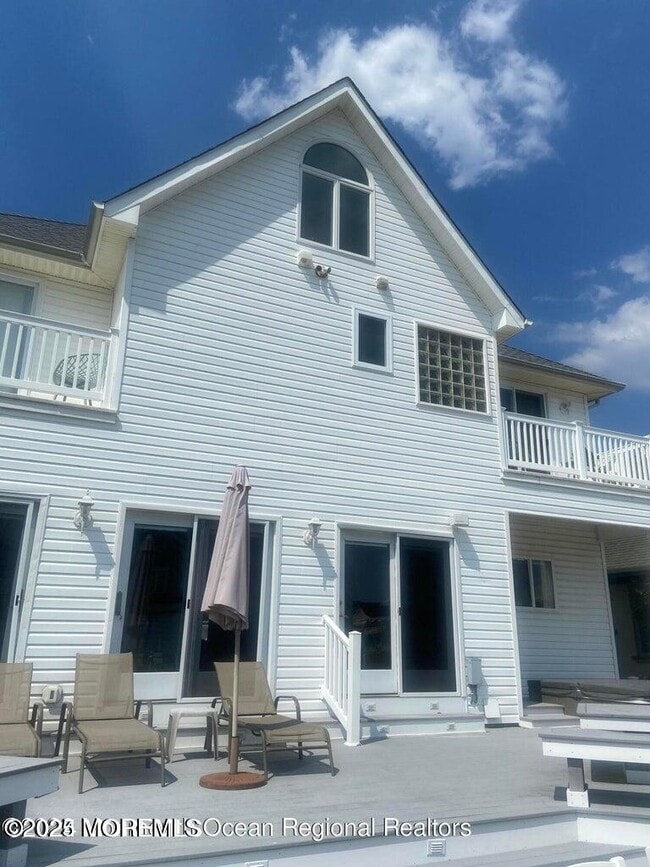 Building Photo - 1712 Rue Mirador