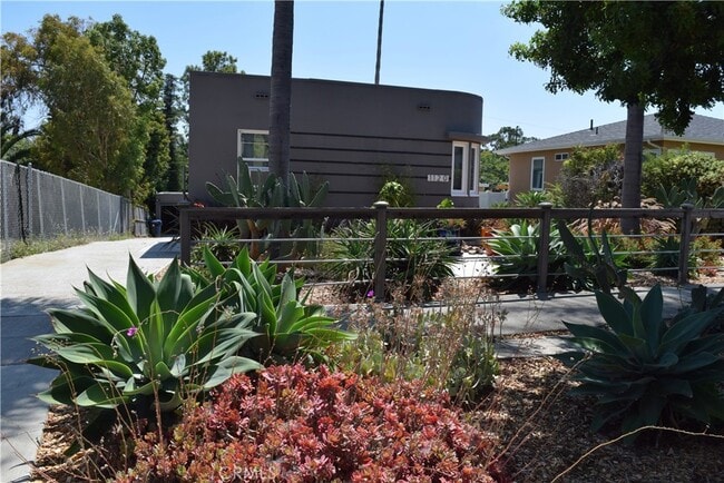 Building Photo - 1120 S Patton Ave