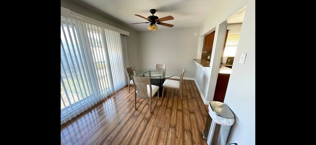 Building Photo - 582 Revilo Blvd