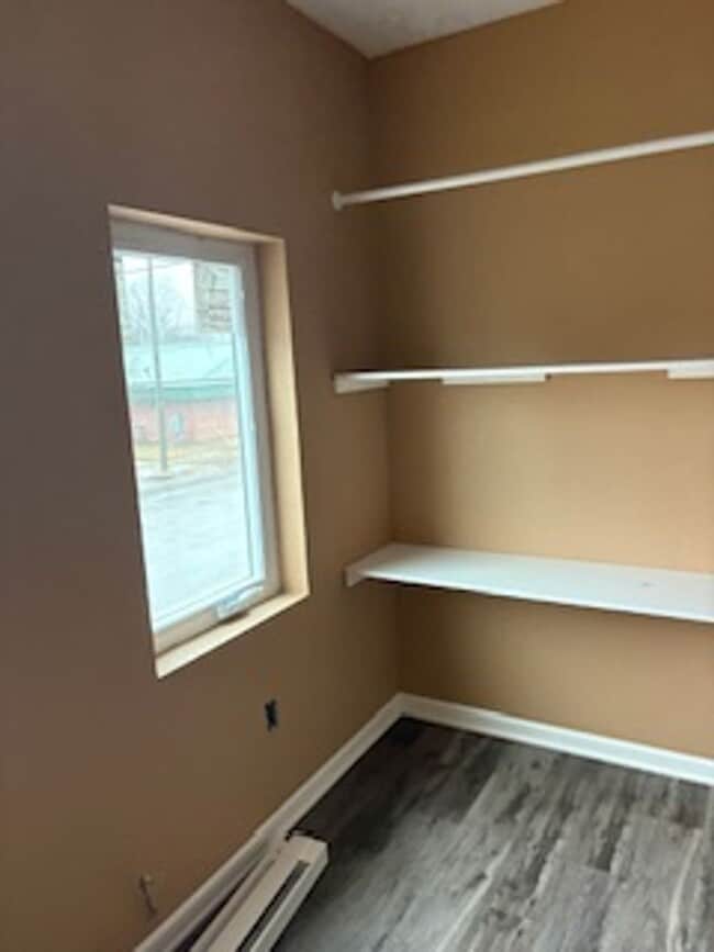 Building Photo - 303 Franklin St