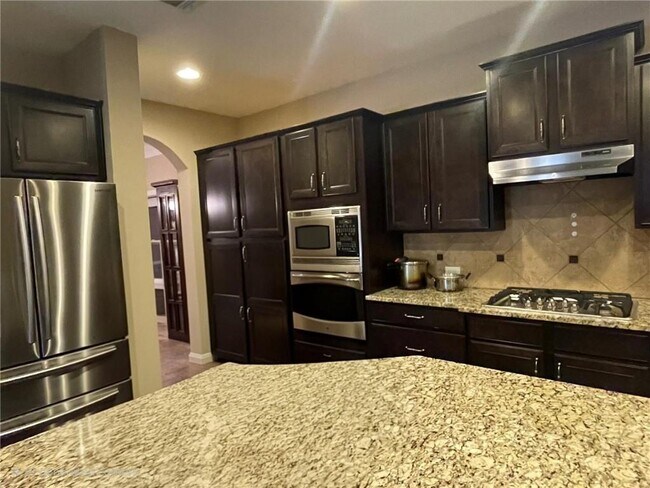 Building Photo - 6850 Rocking Horse Ln