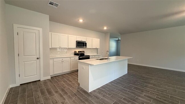 Building Photo - 17860 Lantana Loop