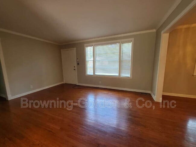 Building Photo - 2915 Selena Dr