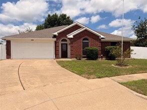 Building Photo - 2131 Post Wood Ln