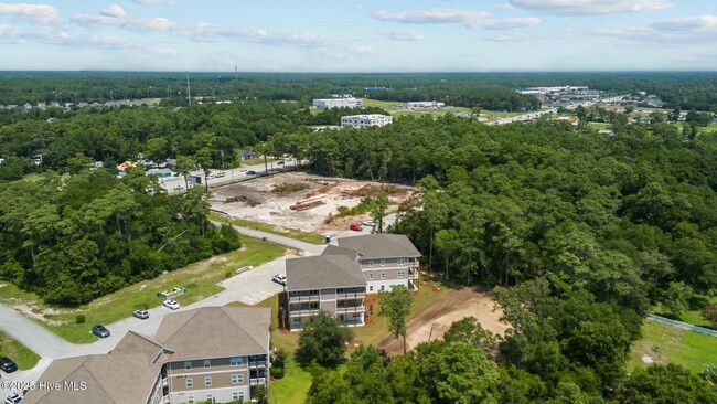 Building Photo - 400 Lighthouse Ln